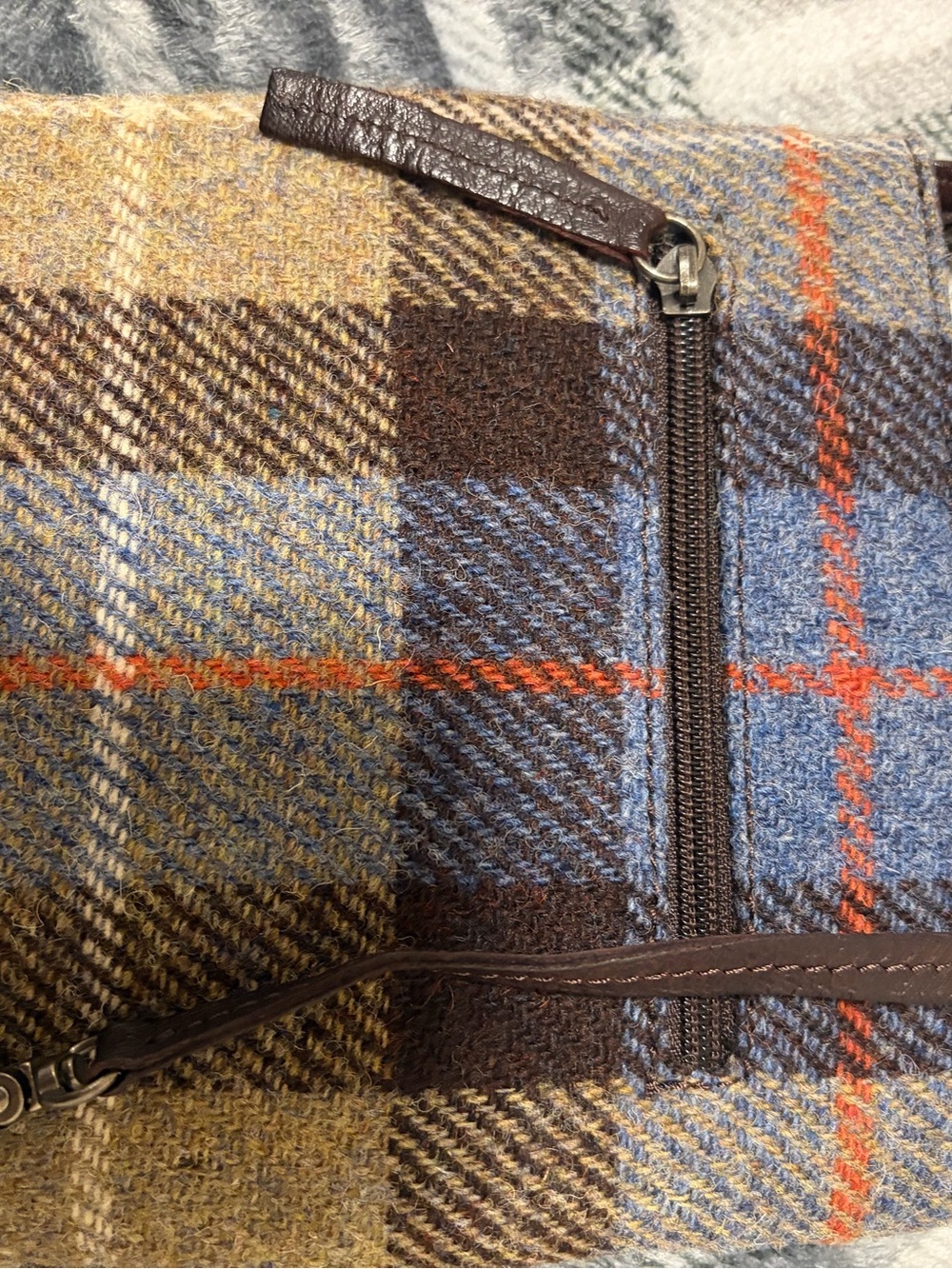 Handmade Harris Tweed Shoulder Bag . - Picture 6 of 7